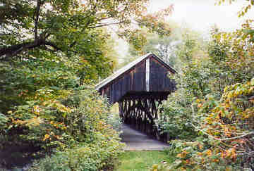 Pittsburg/Clarksville Bridge. Photo by Liz Keating, September 17, 2005